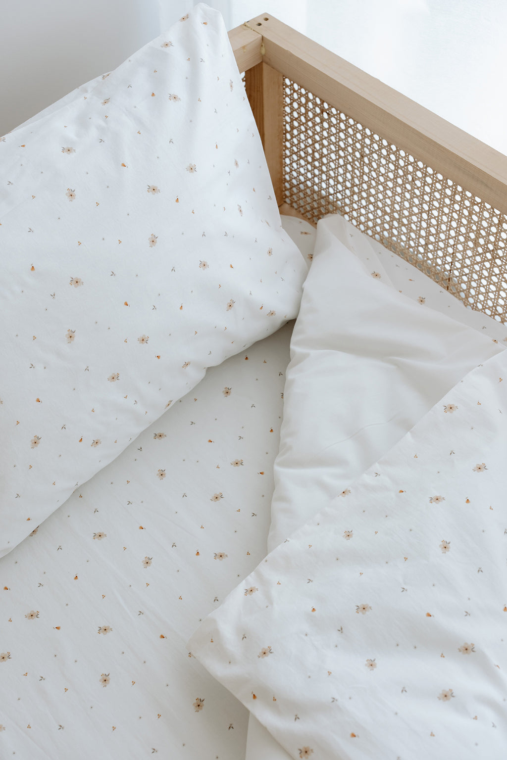 Montessori Nevresim Takımı (100x200) | Tiny Boho Florals image 2