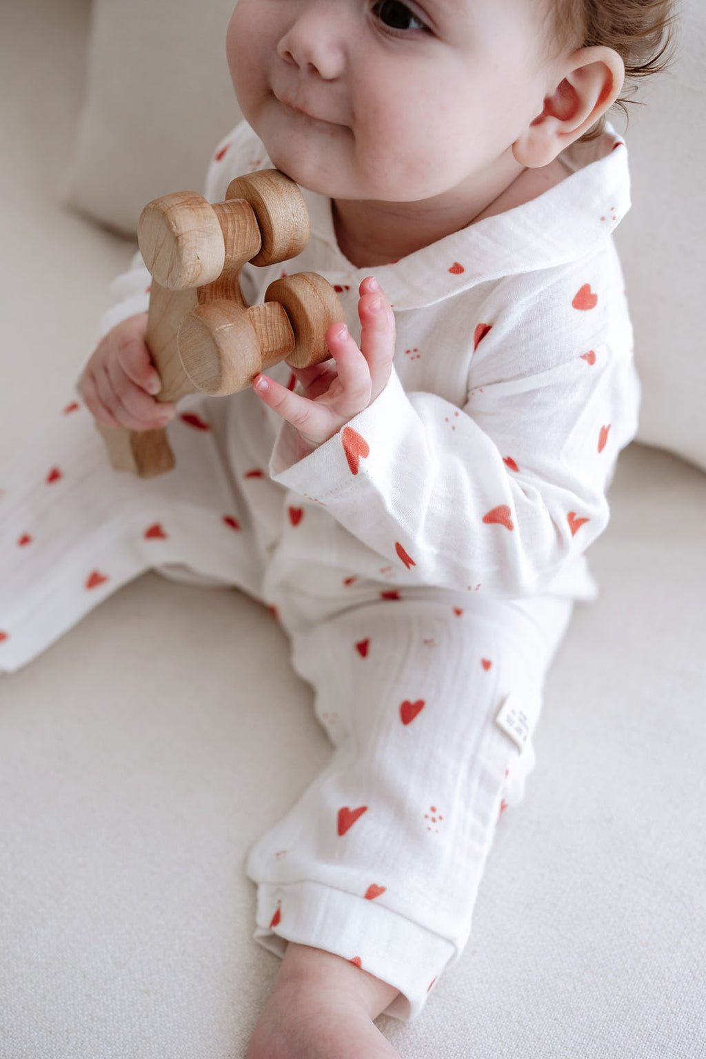 Müslin Bebek Tulumu  | Red Hearts image 1