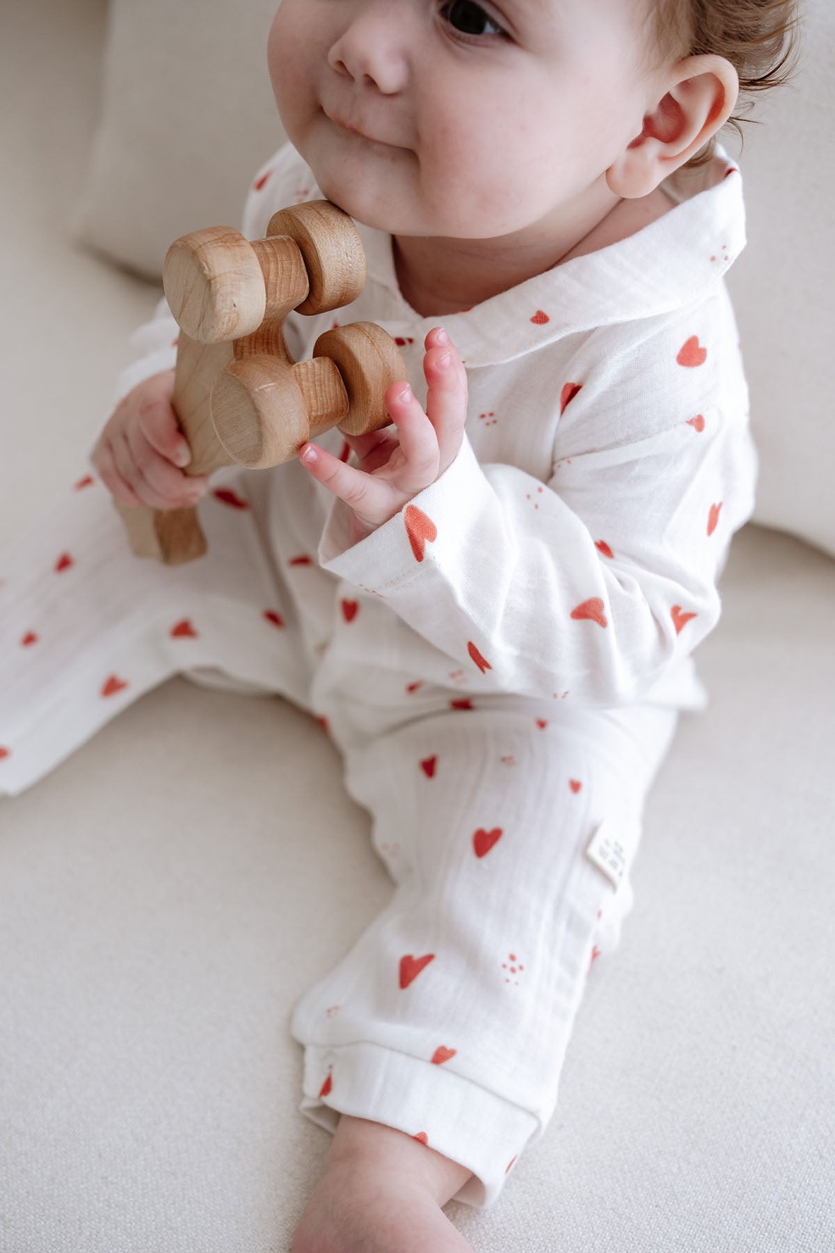 Müslin Bebek Tulumu  | Red Hearts image 1