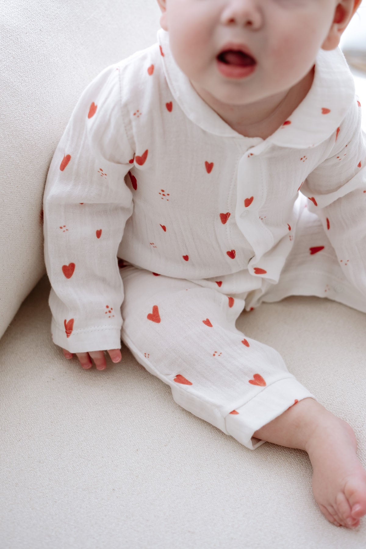 Müslin Bebek Tulumu  | Red Hearts image 5