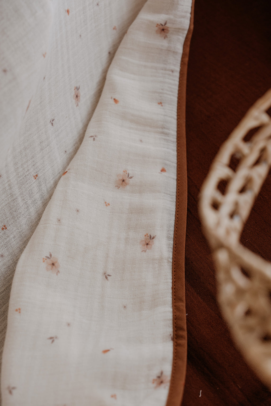Müslin Örtü  |  Tiny Boho Florals image 1