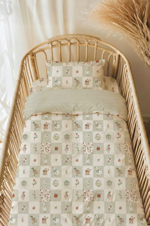 Anne Yanı Nevresim Takımı (60x100)  | Cozy Goose image 0